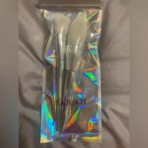 F.A.R.A.H
Essential Duo Brush Set